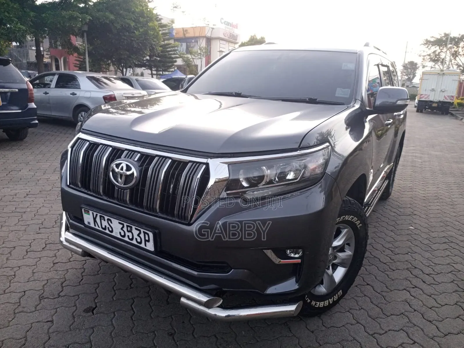Toyota Land Cruiser Prado 2011 Gray