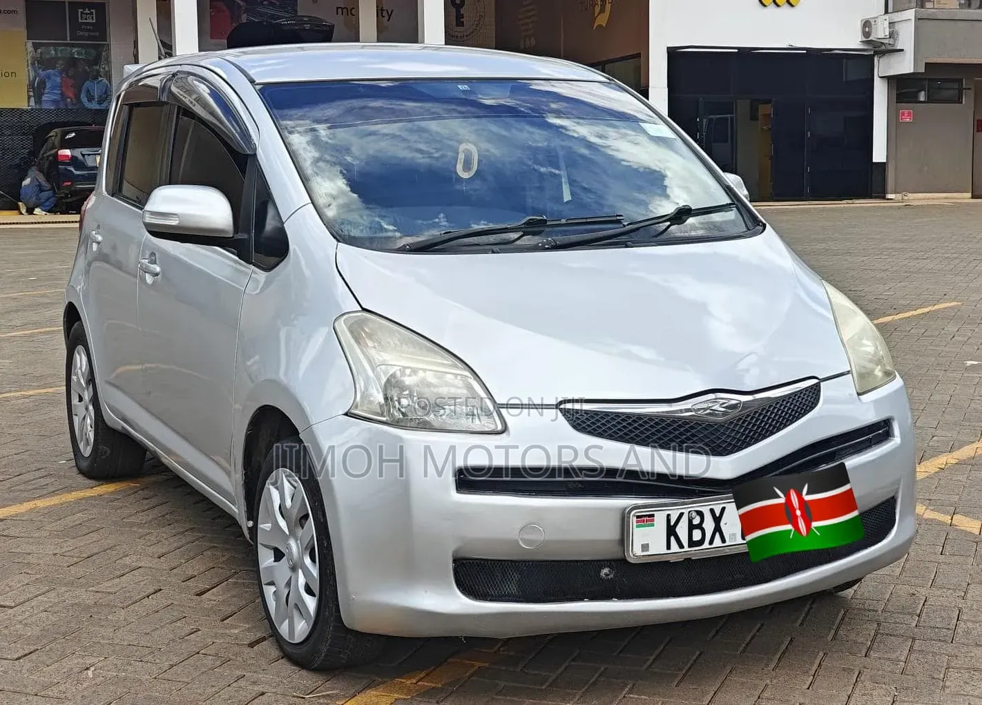Toyota Ractis 2007 Silver
