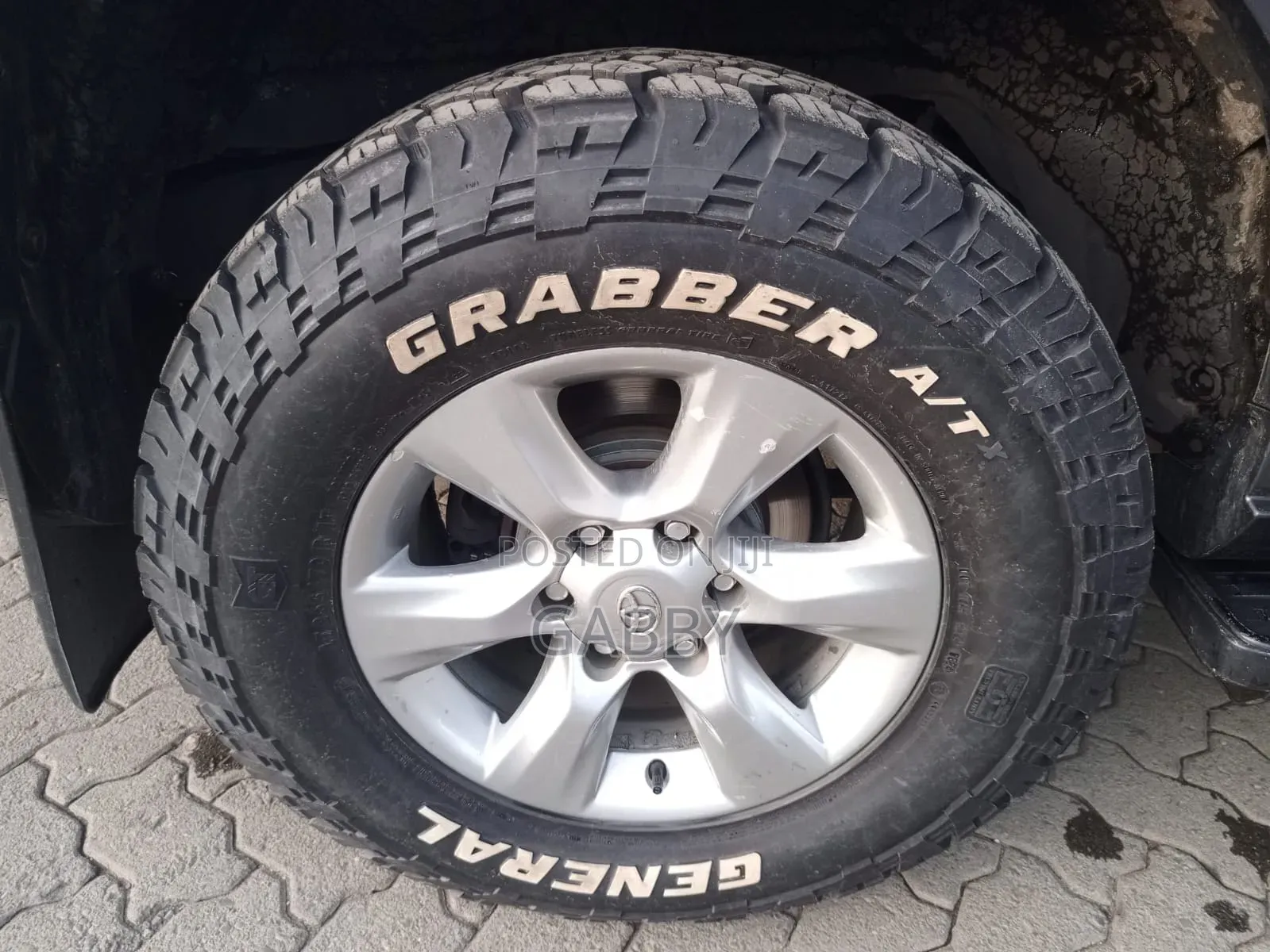 Toyota Land Cruiser Prado 2011 Gray
