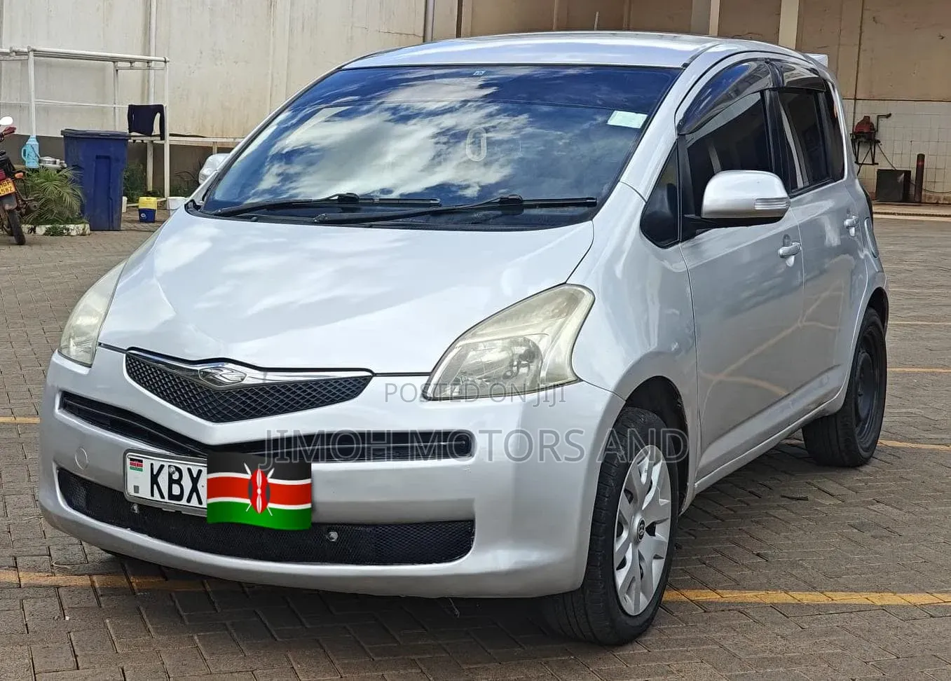 Toyota Ractis 2007 Silver