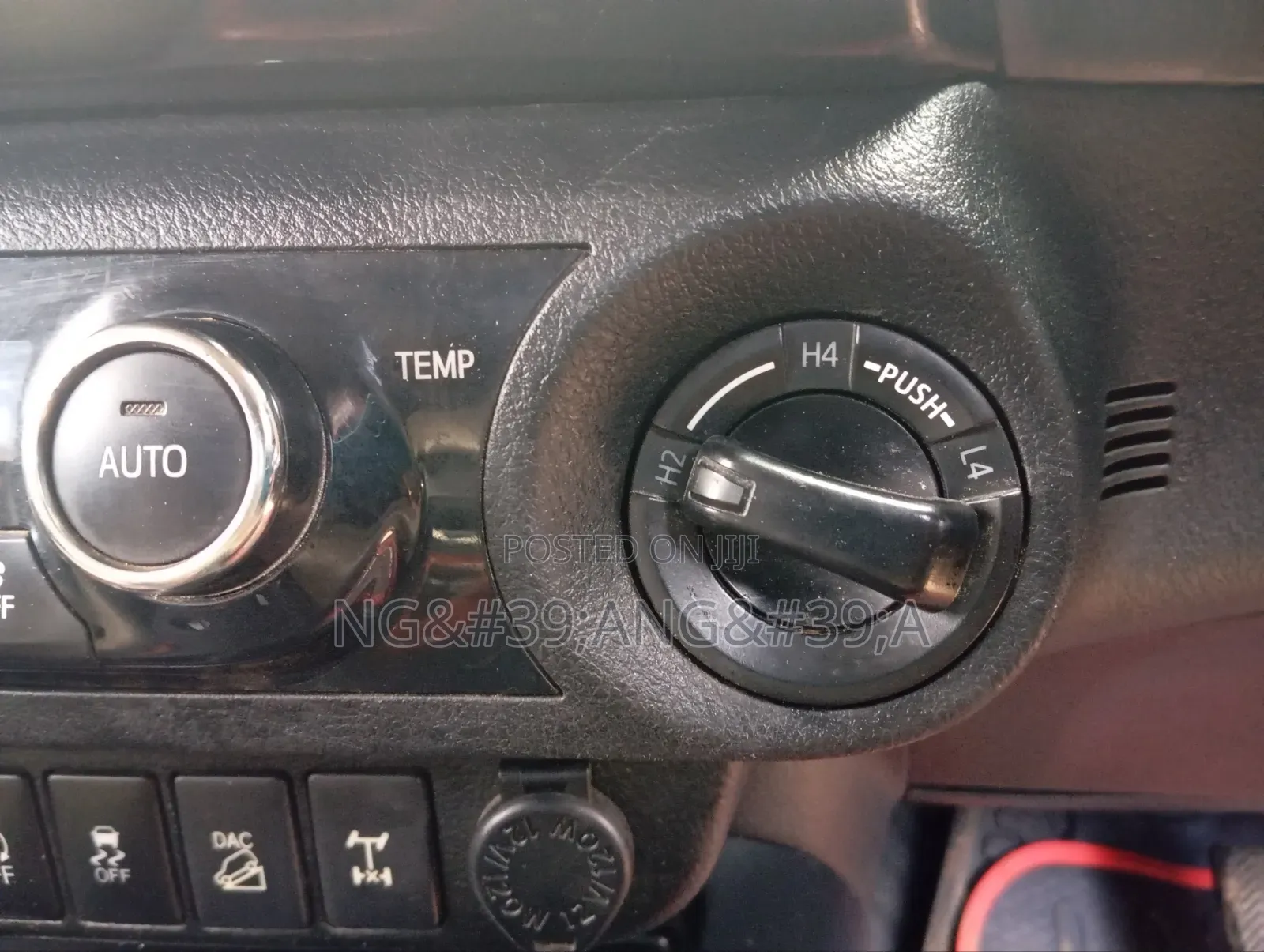 Toyota Hilux 2015 Silver