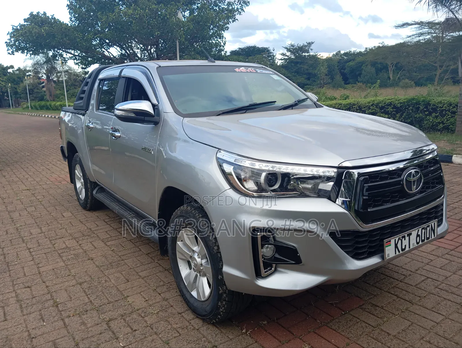 Toyota Hilux 2015 Silver