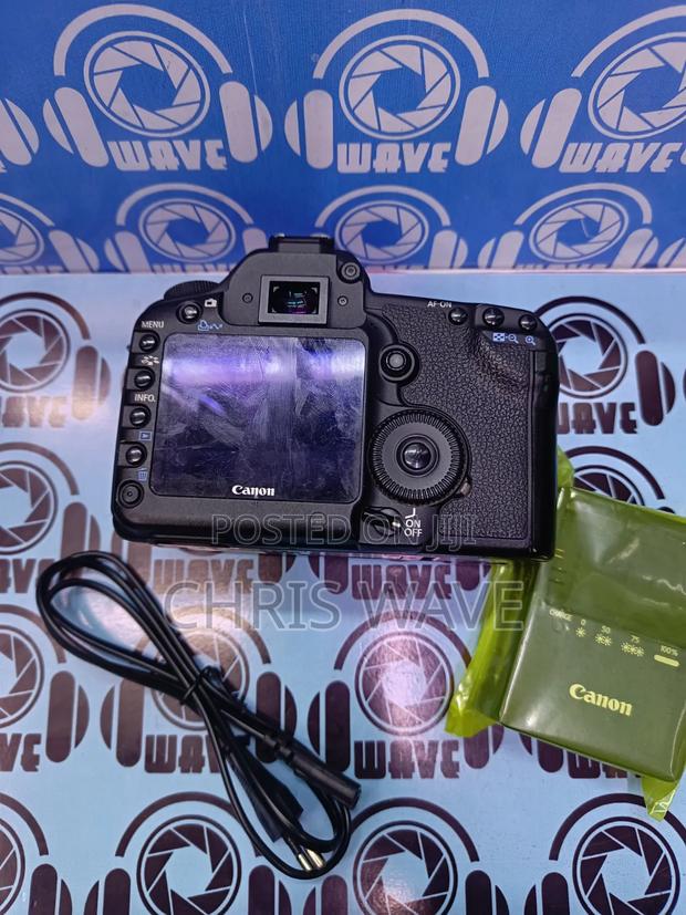 Canon 5d Mark Ii Full Frame With 64gb Card - thumbnail 2