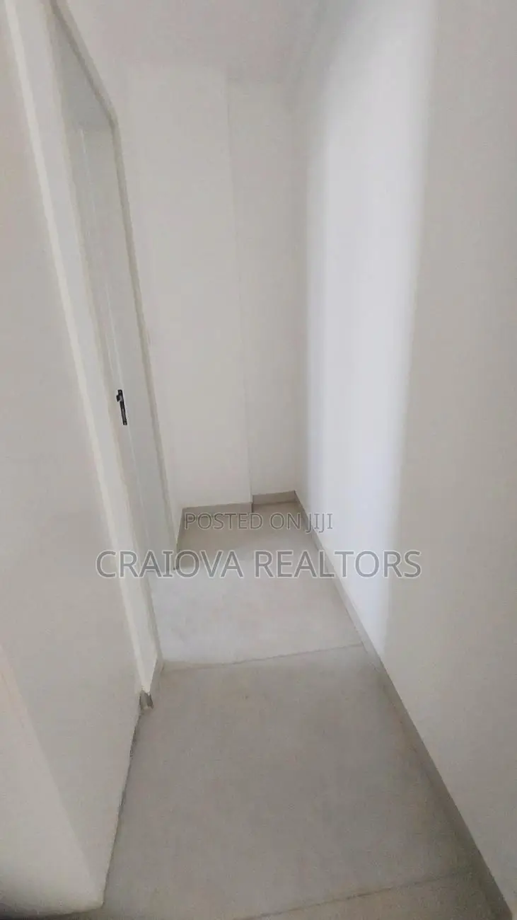 4bdrm Duplex in Spring Valley for rent