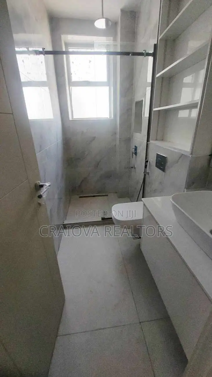 4bdrm Duplex in Spring Valley for rent