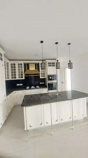 4bdrm Duplex in Spring Valley for rent