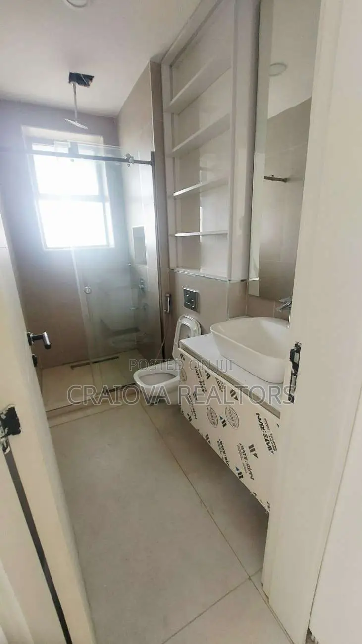 4bdrm Duplex in Spring Valley for rent