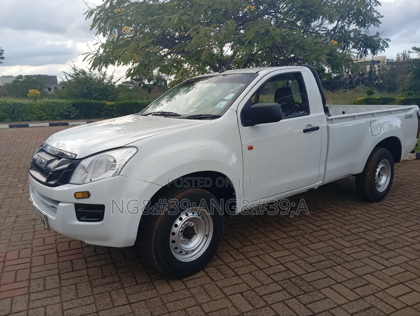 Isuzu D-MAX 2014 White