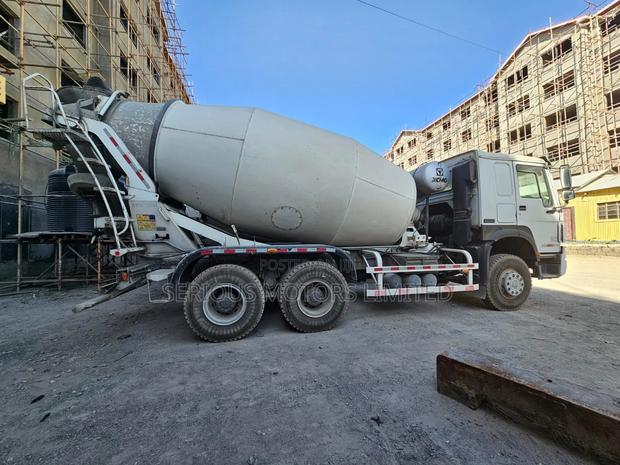 Concrete Mixer Pump - thumbnail 3