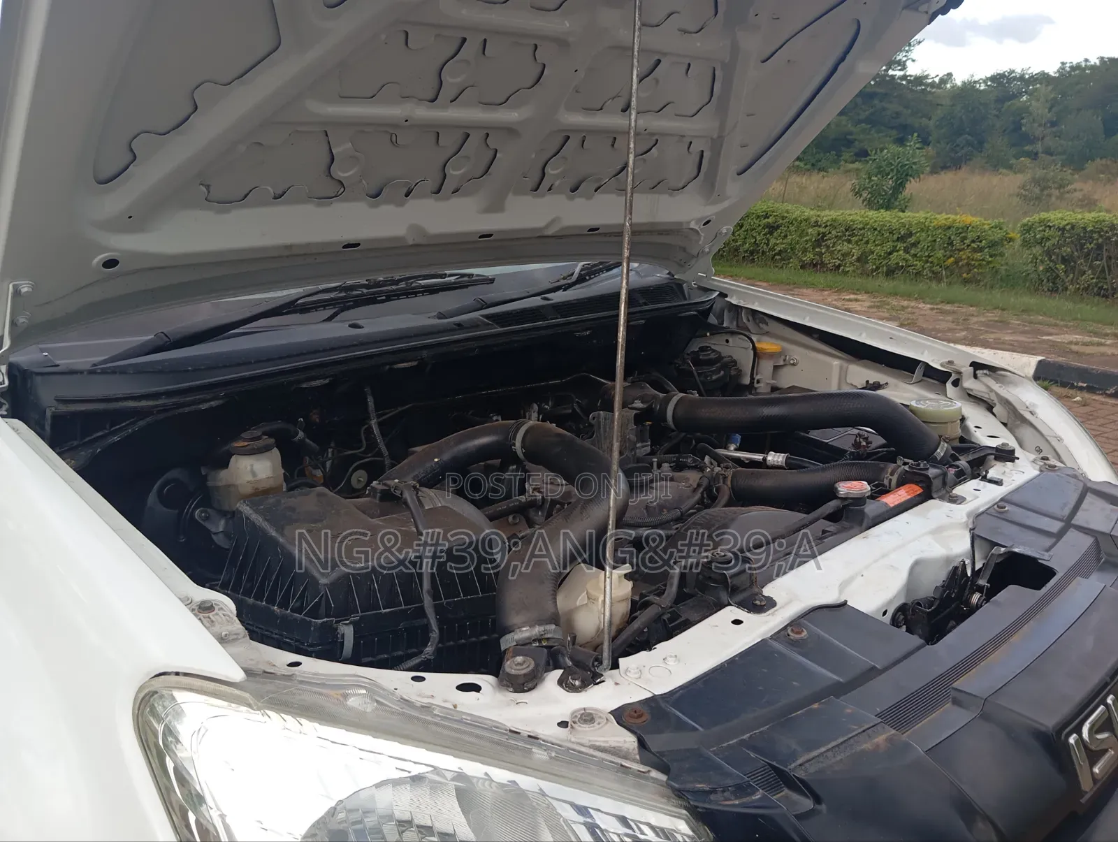 Isuzu D-MAX 2014 White