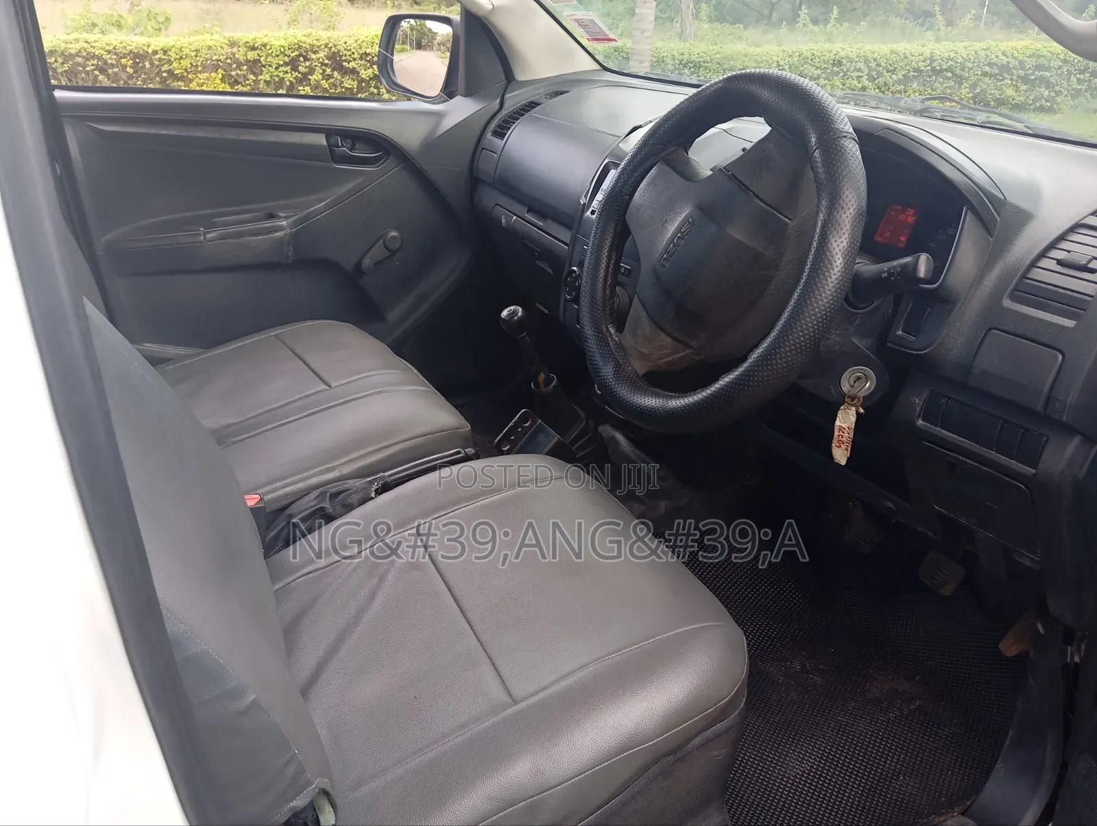 Isuzu D-MAX 2014 White