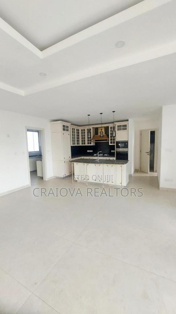 4bdrm Duplex in Spring Valley for sale - thumbnail 4