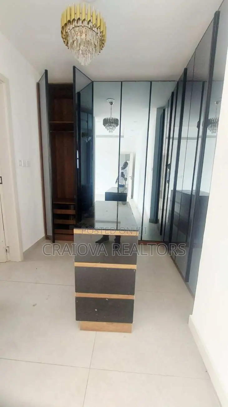 4bdrm Duplex in Spring Valley for sale