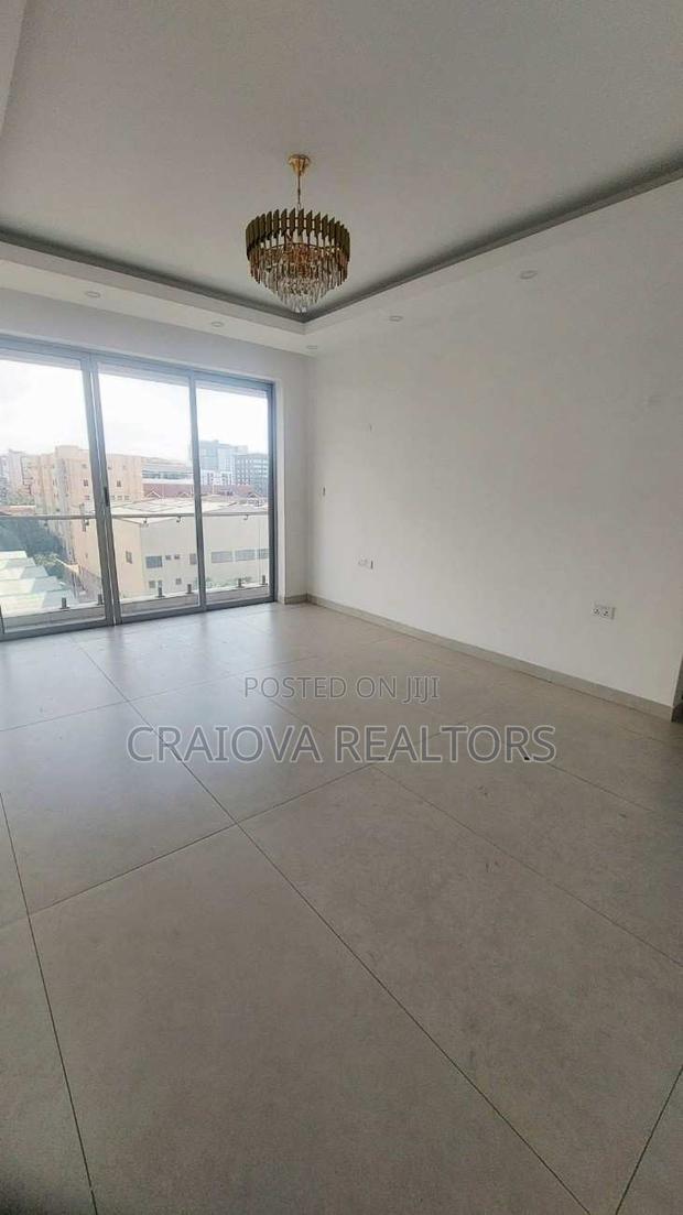 4bdrm Duplex in Spring Valley for sale - thumbnail 5