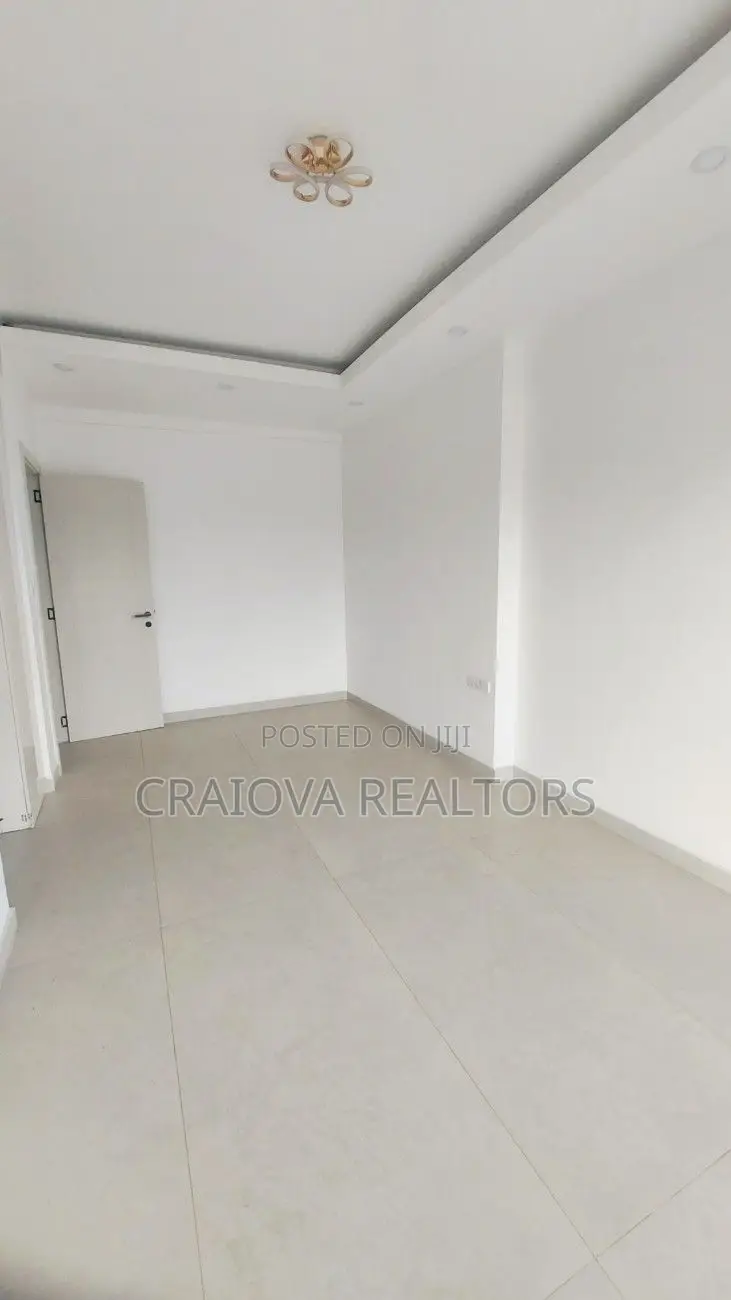 4bdrm Duplex in Spring Valley for sale