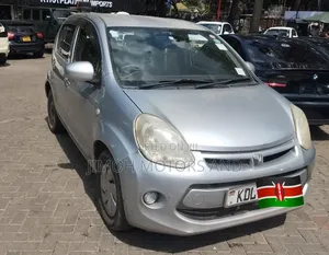 Toyota Passo 2016 Silver