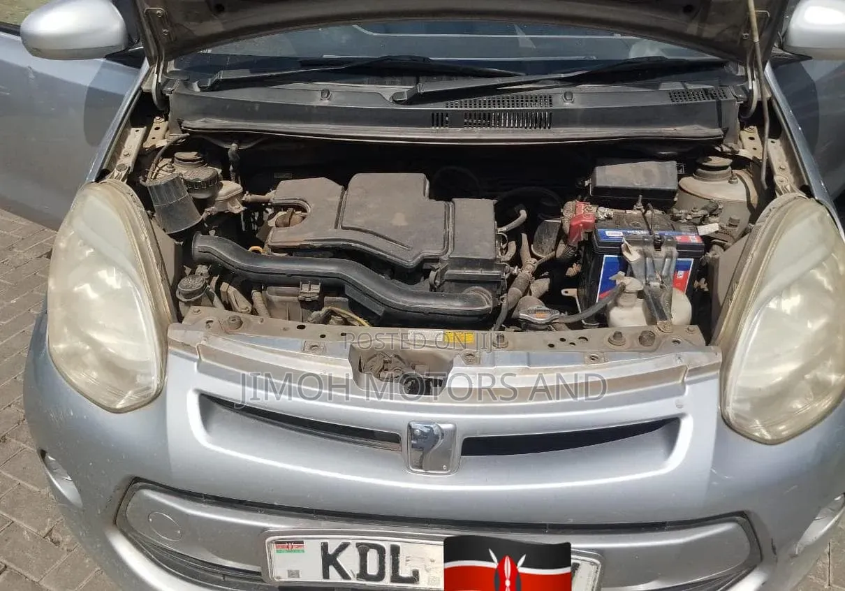 Toyota Passo 2016 Silver