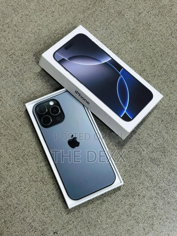 Apple iPhone 16 Pro Max 256 GB Black - thumbnail 2