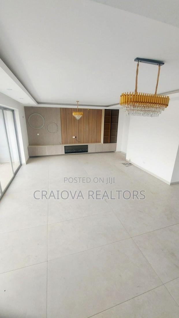 4bdrm Duplex in Spring Valley for rent - main view