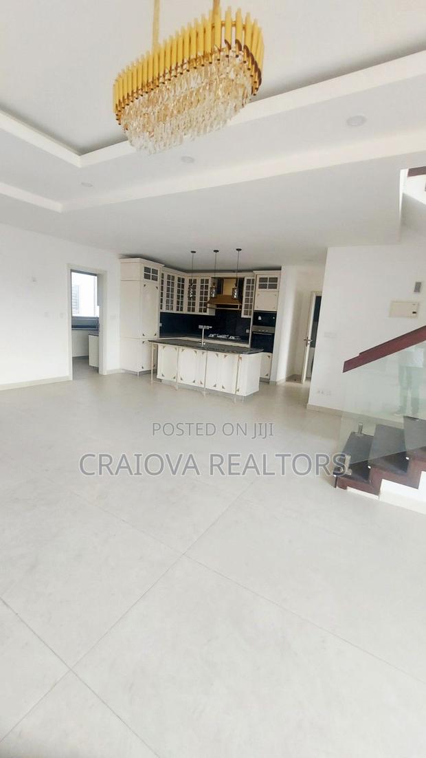 4bdrm Duplex in Spring Valley for rent - thumbnail 6