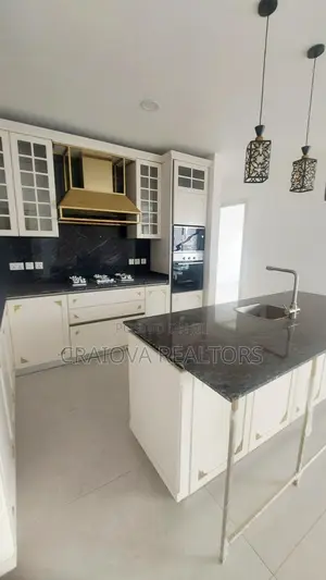 4bdrm Duplex in Spring Valley for rent