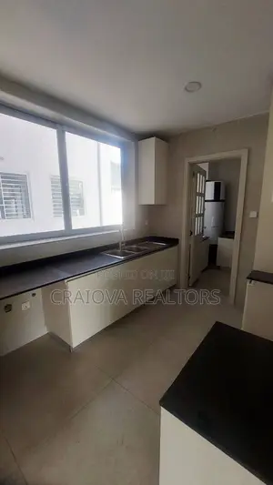 4bdrm Duplex in Spring Valley for rent