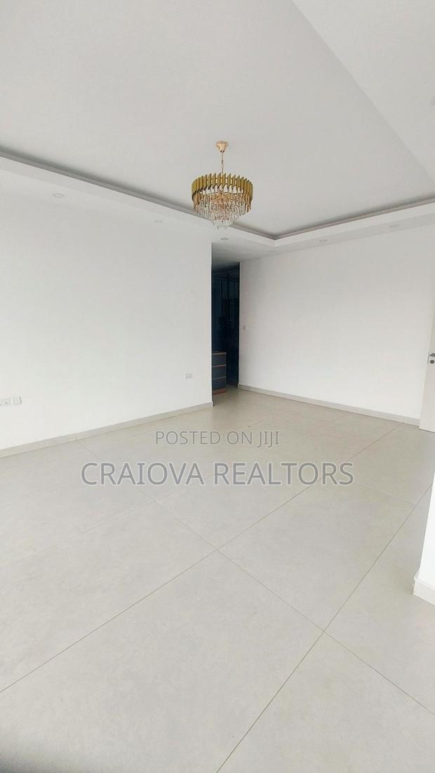 4bdrm Duplex in Spring Valley for sale - thumbnail 5