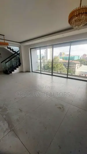 4bdrm Duplex in Spring Valley for sale