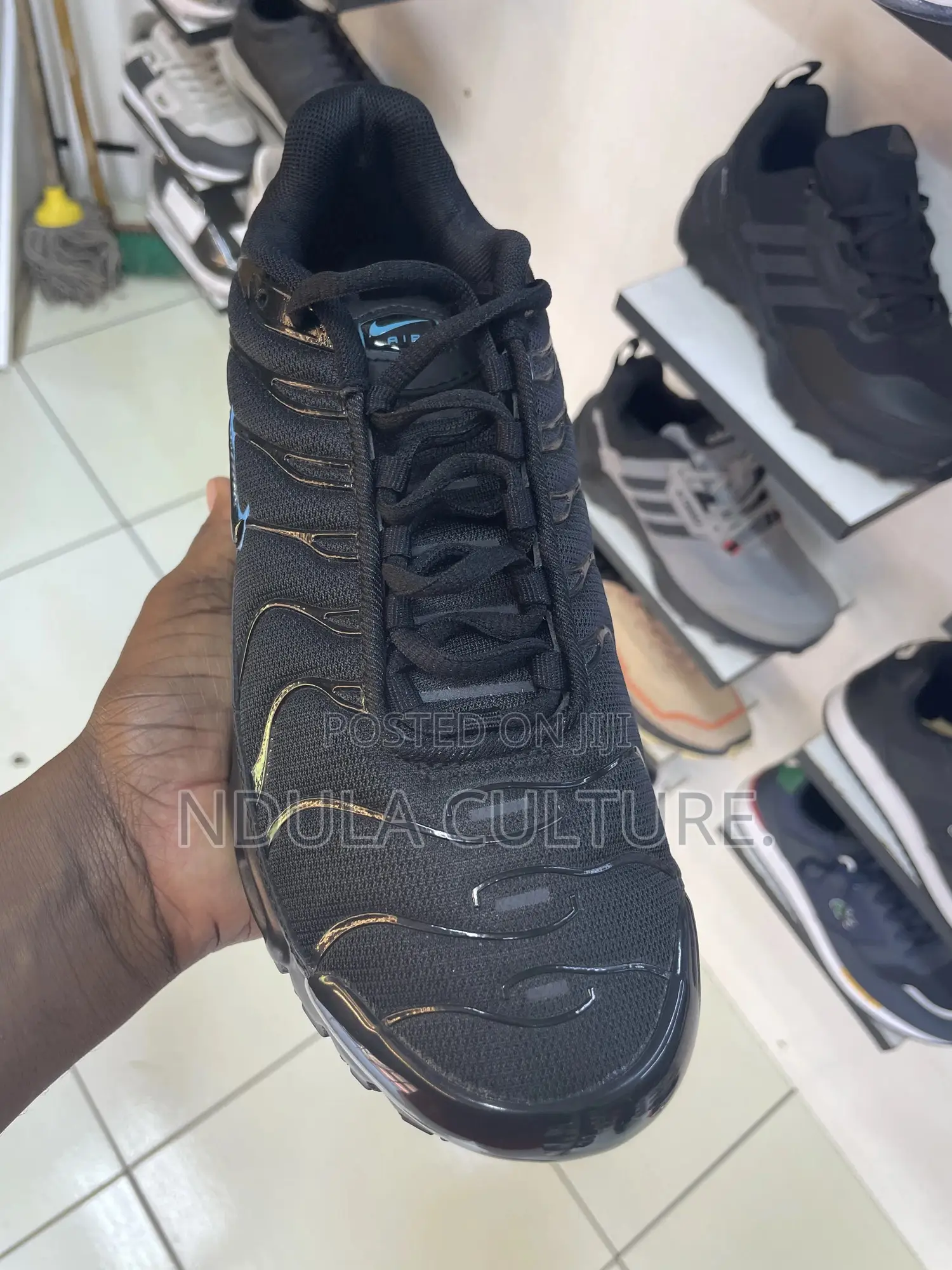 New Design Nike Tn Sneakers