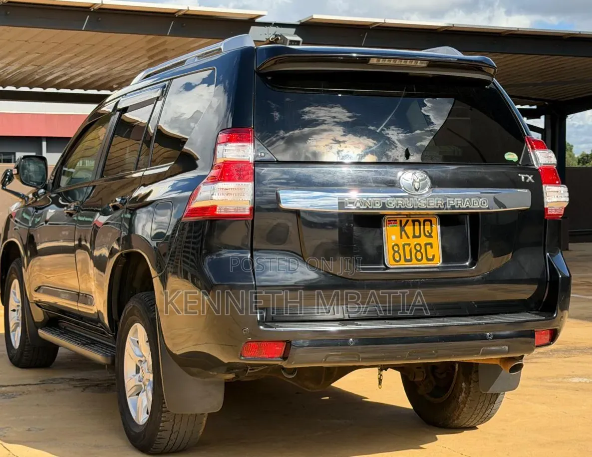 Toyota Land Cruiser Prado 2016 Black