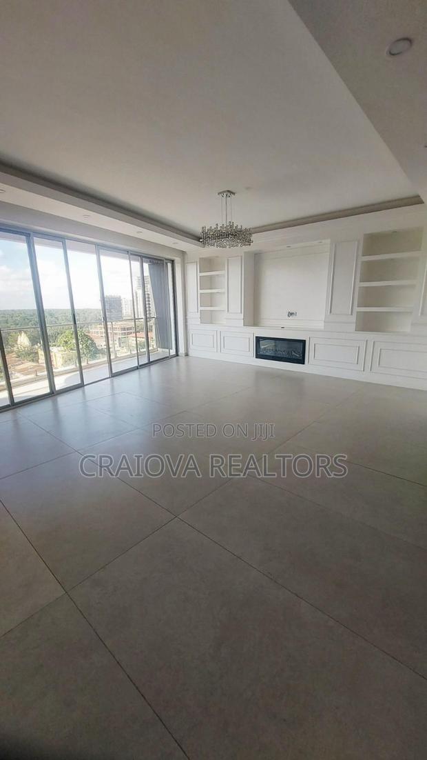 4bdrm Duplex in Spring Valley for rent - thumbnail 2