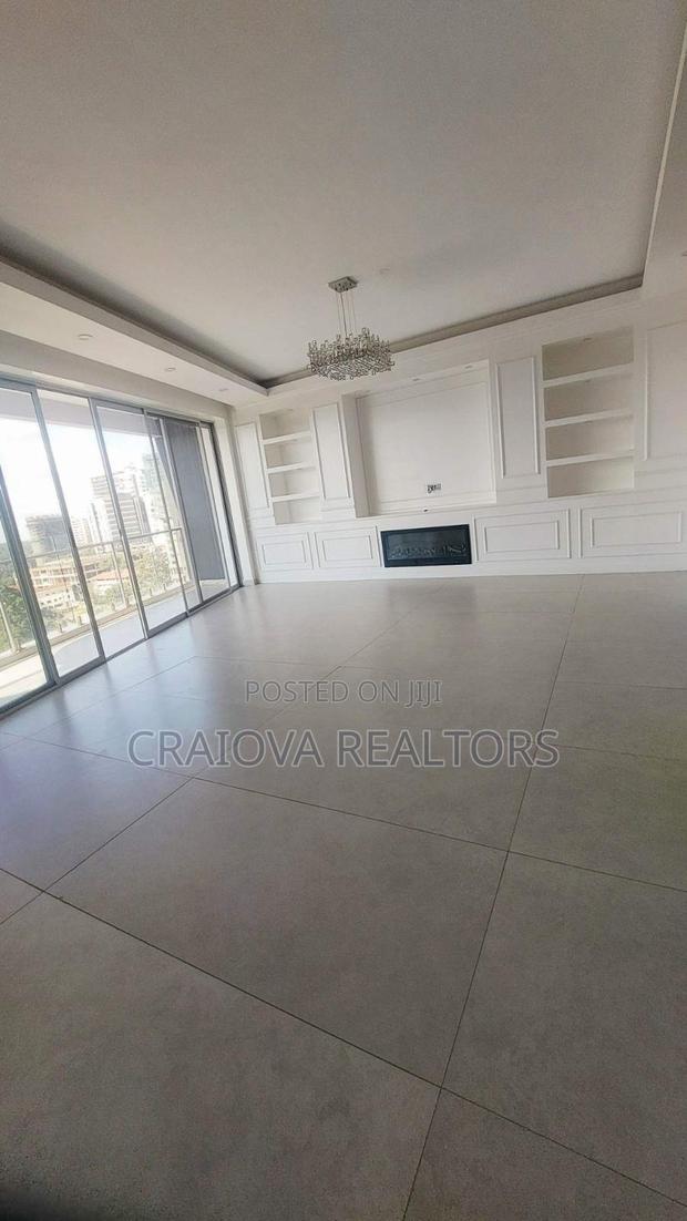4bdrm Duplex in Spring Valley for rent - thumbnail 3