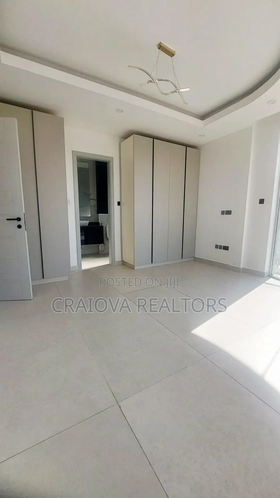 4bdrm Duplex in Spring Valley for rent
