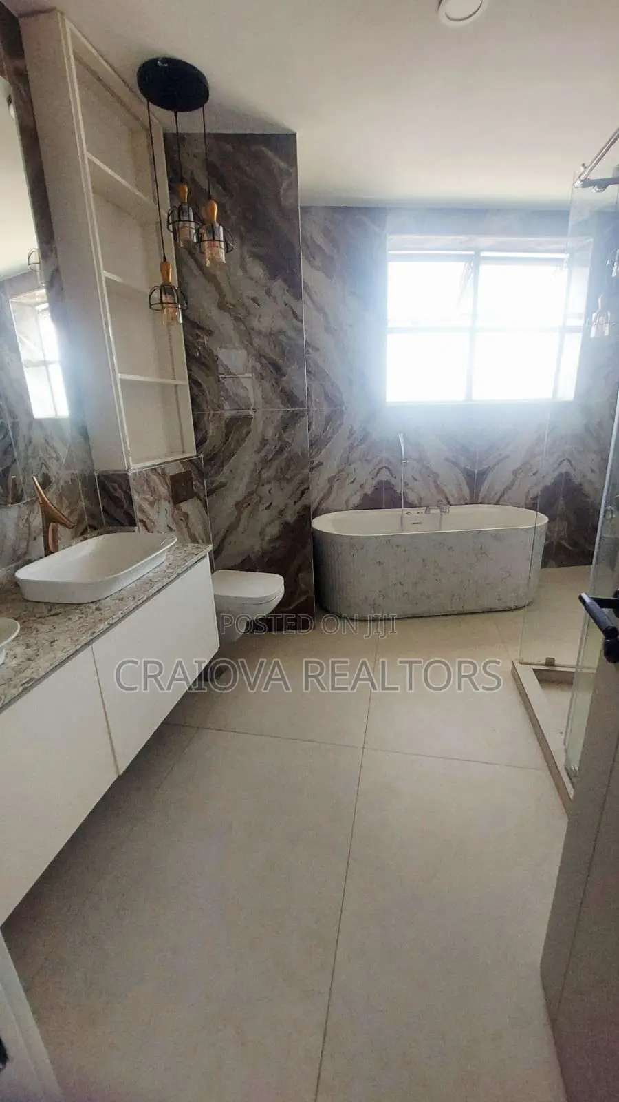 4bdrm Duplex in Spring Valley for rent