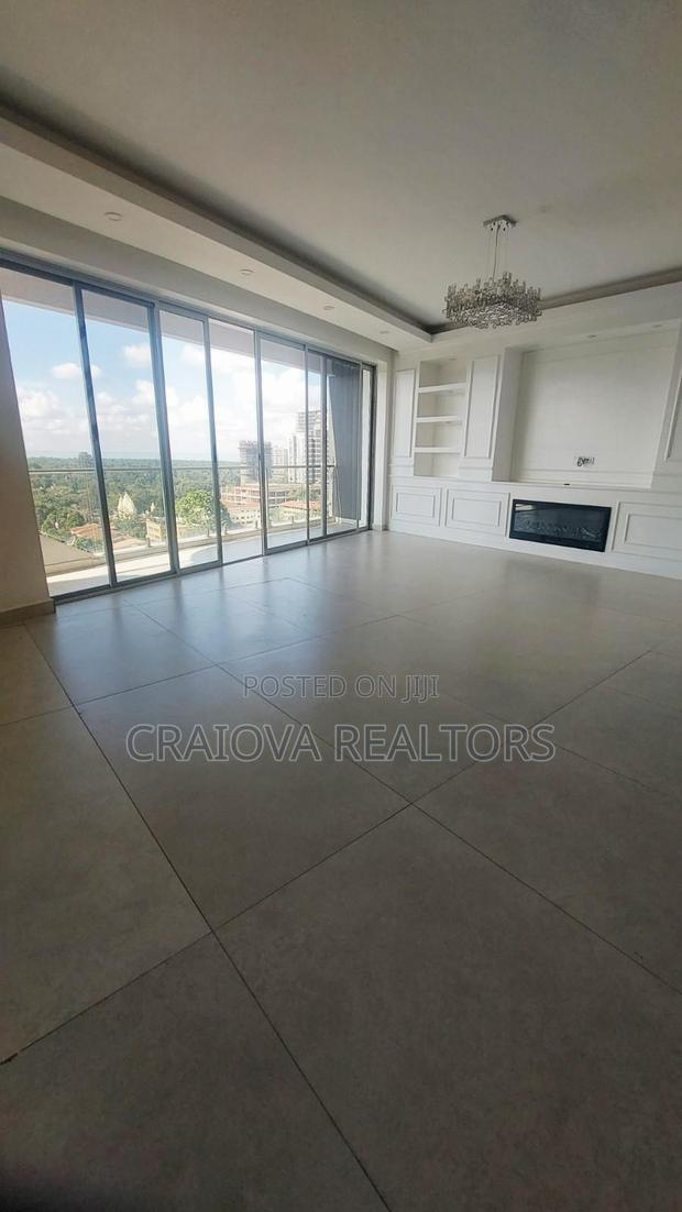 4bdrm Duplex in Spring Valley for sale - thumbnail 2