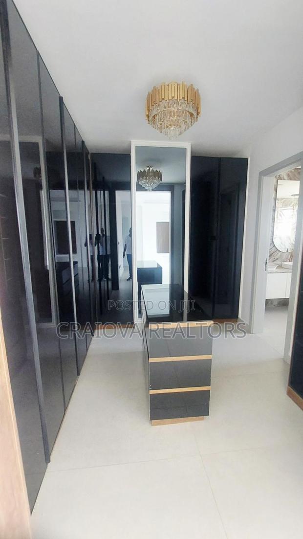 4bdrm Duplex in Spring Valley for sale - thumbnail 11