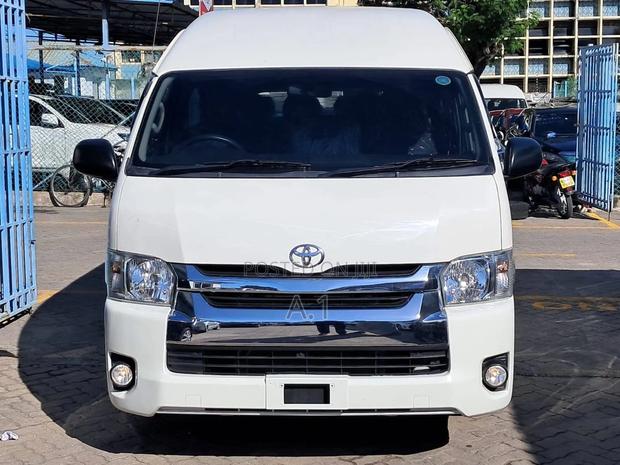 Toyota Granvia 2019 White - thumbnail 2