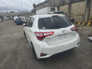 Toyota Vitz 1.3 FWD 5dr 2019 White