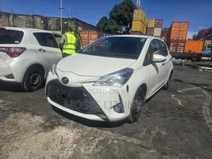Toyota Vitz 1.3 FWD 5dr 2019 White