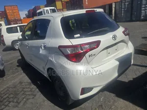 Toyota Vitz 1.3 FWD 5dr 2019 White