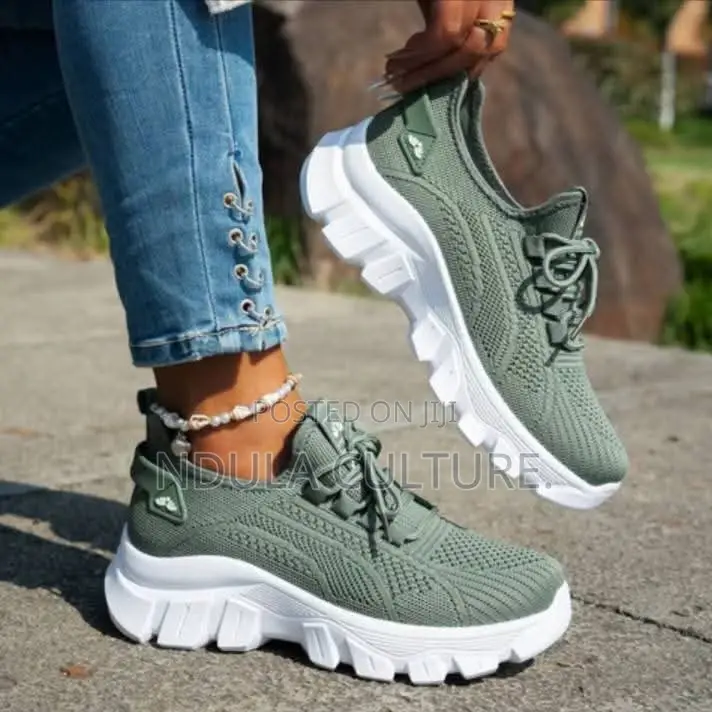 Fashion Breathable Mesh Ladies Sneakers