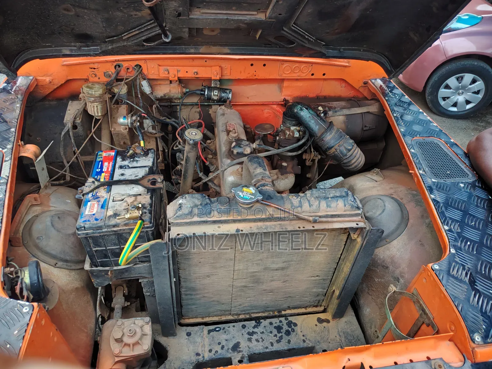 Land Rover Defender 1978 Orange