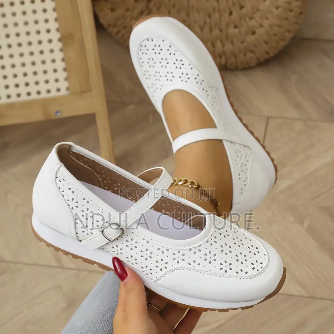 Fashion Mary Jane Breathable Ladies Sneakers