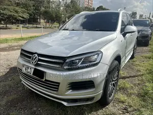 Volkswagen Touareg TDI Sport 2011 Silver
