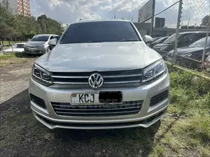 Volkswagen Touareg TDI Sport 2011 Silver