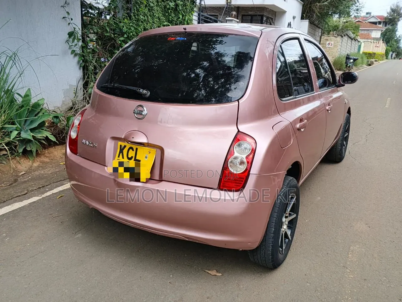 Nissan March 2010
