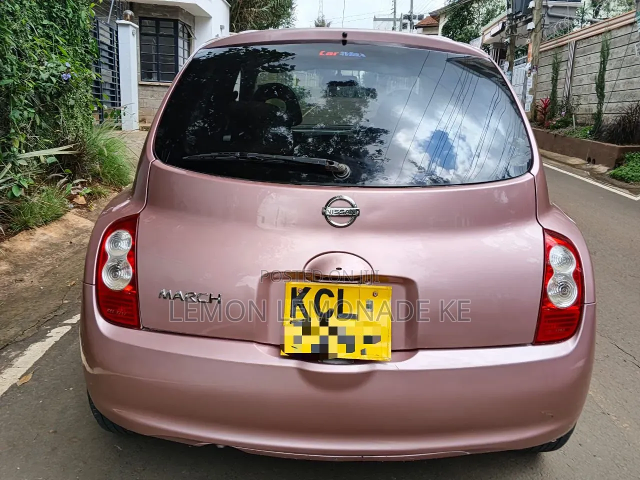 Nissan March 2010