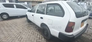 Toyota Corolla Station Wagon 1999 White