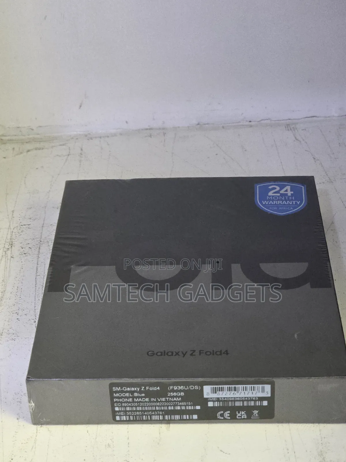 New Samsung Galaxy Z Fold4 256 GB Blue