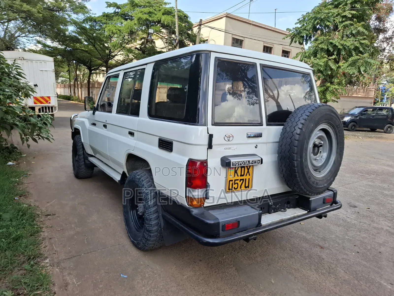Toyota Land Cruiser 2013 White